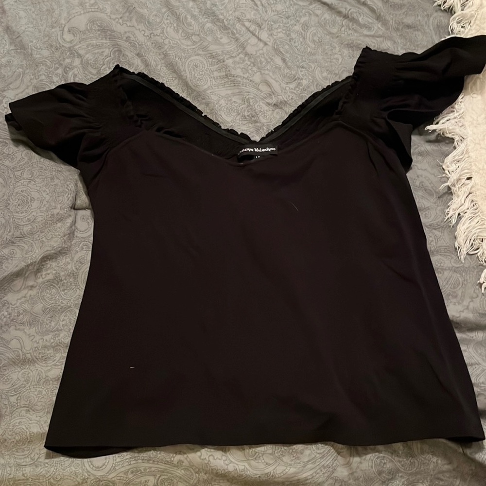 Very cute off the shoulder, short sleeve cotton shirt